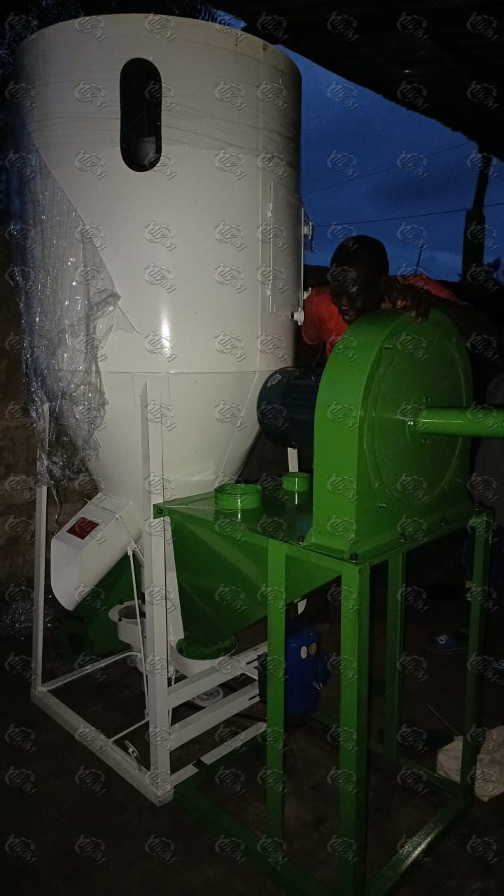Laatste bedrijfscasus over Nigeria Customer Case: 300–350 kg/h Dry Type floating fish feed pellet extruder machine Successfully Delivered