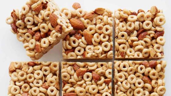 Voedselrang 150mm 80pcs/Min Granola Bar Making Machine