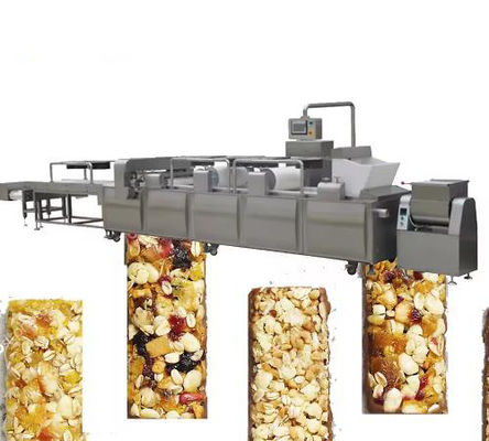 De kleine gezwelde rookwolk die van de suikergoedrijst machine, fabricatie van koekjesmachine maken