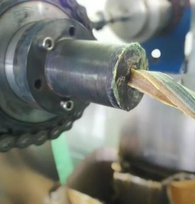 Nieuwe gearomatiseerde tandheelkundige twist hondenvoedsel productielijn 100kg/uur Twee kleur troepjes